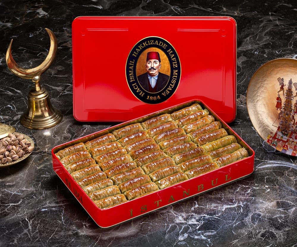 Hafiz Mustafa  Pistachio Yellow Twist Baklava (Extra Large Box)