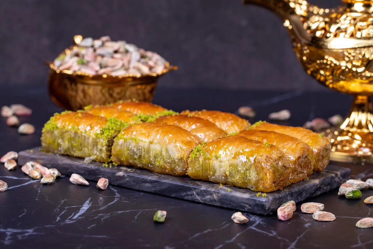 Sukru Efendi 1935  Ankara Burma Turkish Baklava with Pistachio in Gift Metal Box