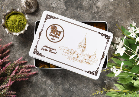 Asi | Assorted Baklava and Kadayif in Gift Metal Box