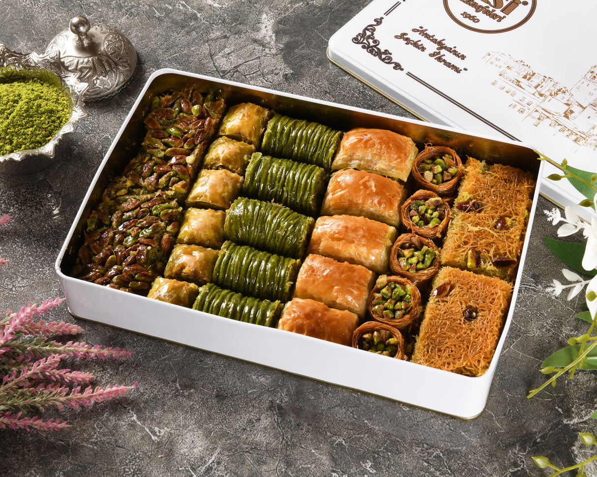 Asi | Assorted Baklava and Kadayif in Gift Metal Box