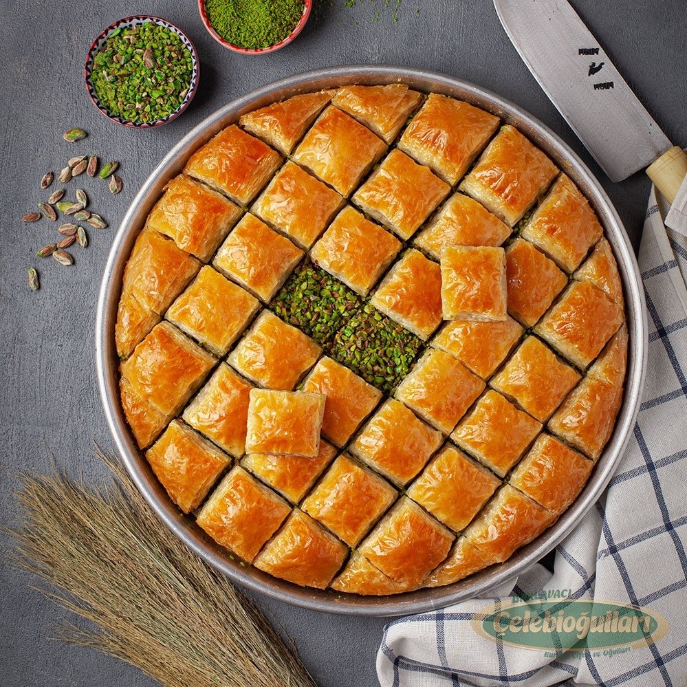 Celebiogullari | Antep Special Square Baklava with Pistachio